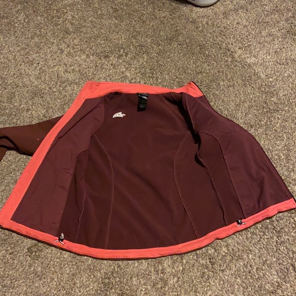 Maroon North Face Jacket - Picture 3 of 3